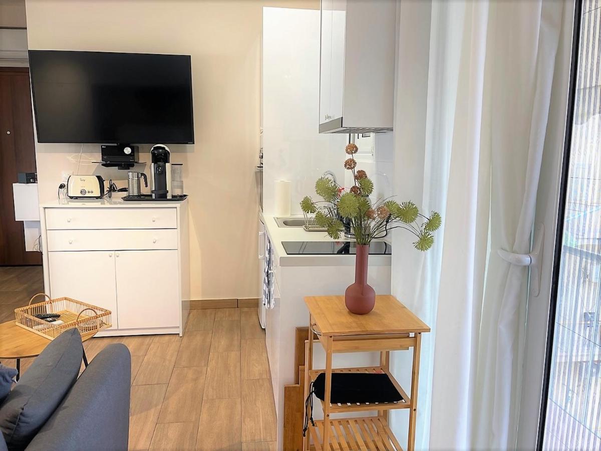 Reeva 55 Apartment Athens Ngoại thất bức ảnh