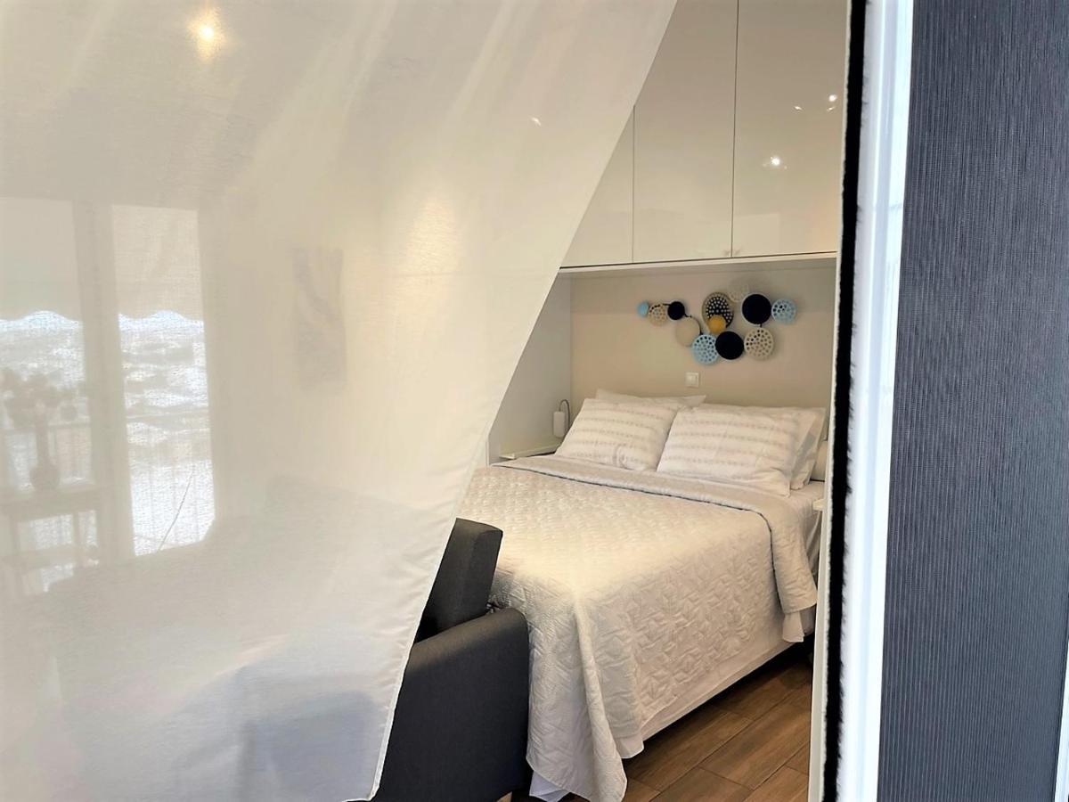 Reeva 55 Apartment Athens Ngoại thất bức ảnh